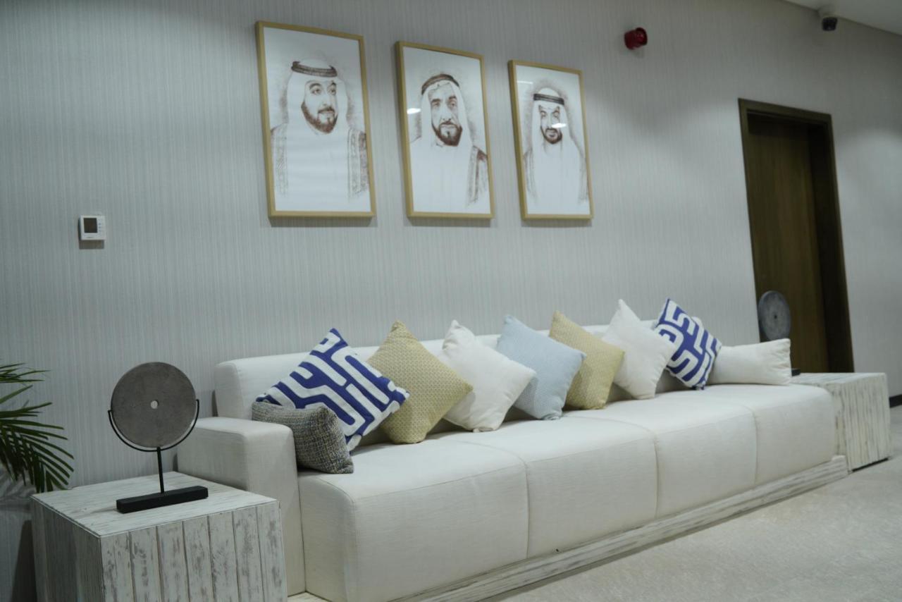 Hotel Bab Al Nojoum Hudayriyat Camp à Abou Dabi Extérieur photo